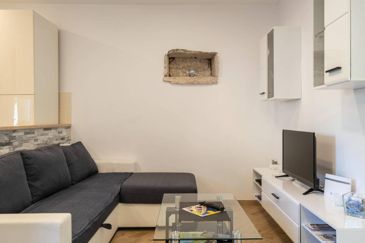 Apartment Petra พูลา ภายนอก รูปภาพ