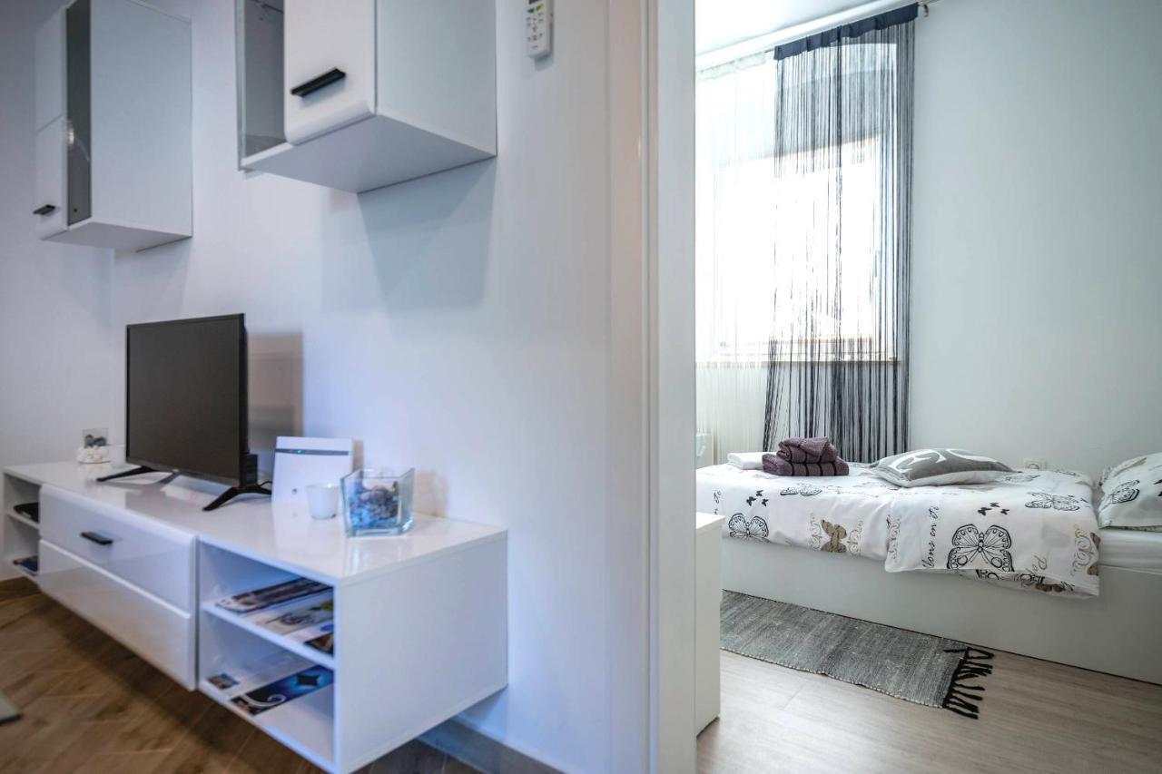 Apartment Petra พูลา ภายนอก รูปภาพ